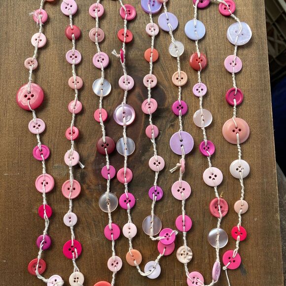 6FT Pink Button Garland, Farmhouse, Primitive Decor, Country Decor, Mantel - Picture 1 of 10